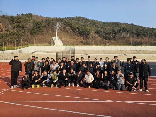 [김해시육상연맹, 경남체육고등학교 합동 전지훈련 격려]